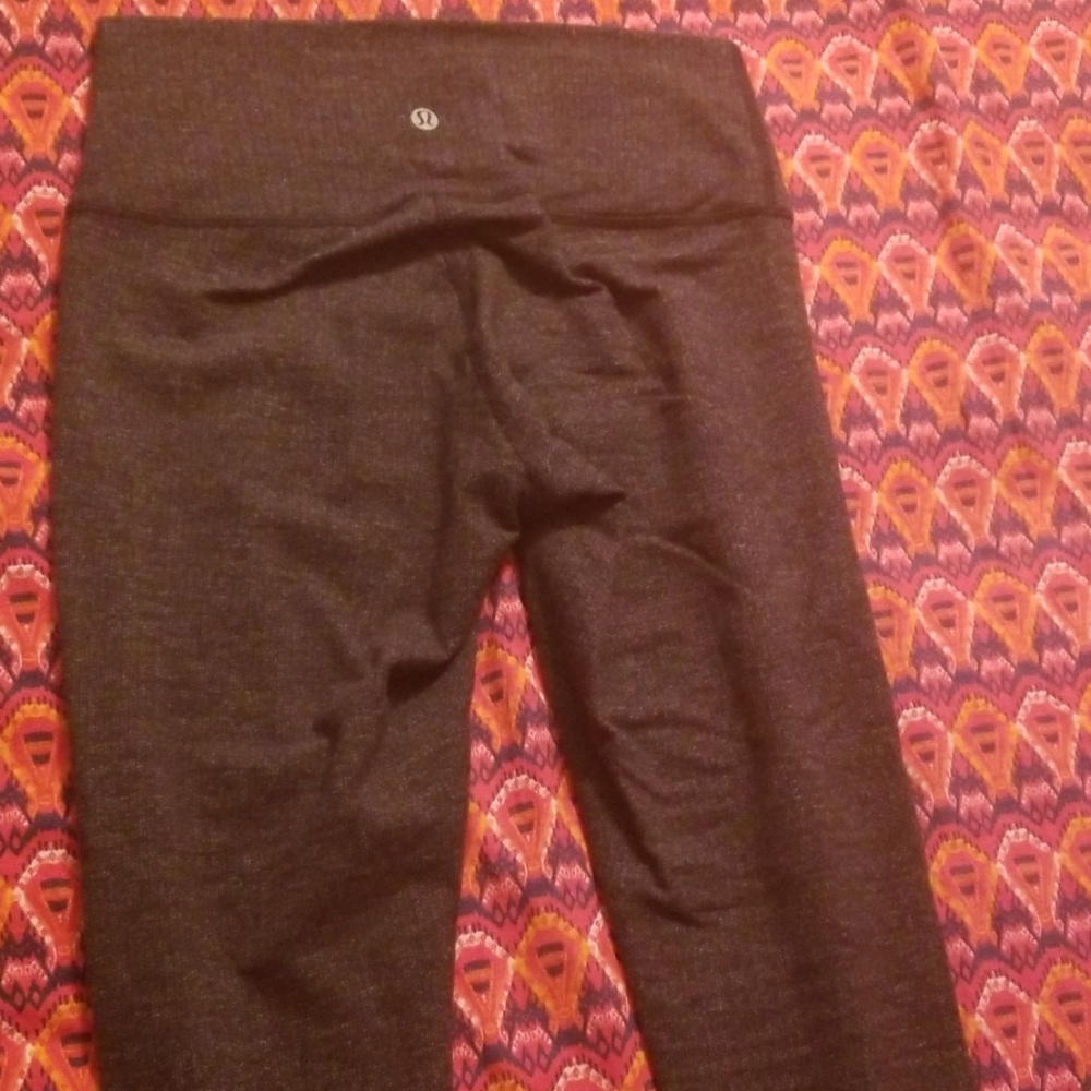 Lululemon - Picture 2 of 4